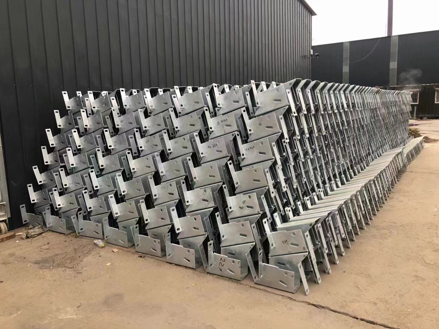 三波飞机翅防阻块